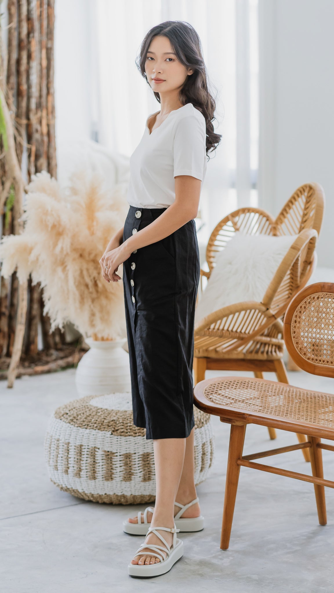 Black and white outlet linen skirt